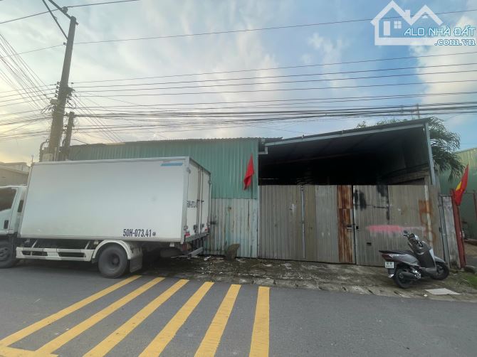 Bán đất lô góc 1176m2 mặt tiền đường Bình Hòa - Cây Dương - (Nay Phường Tân Triều)