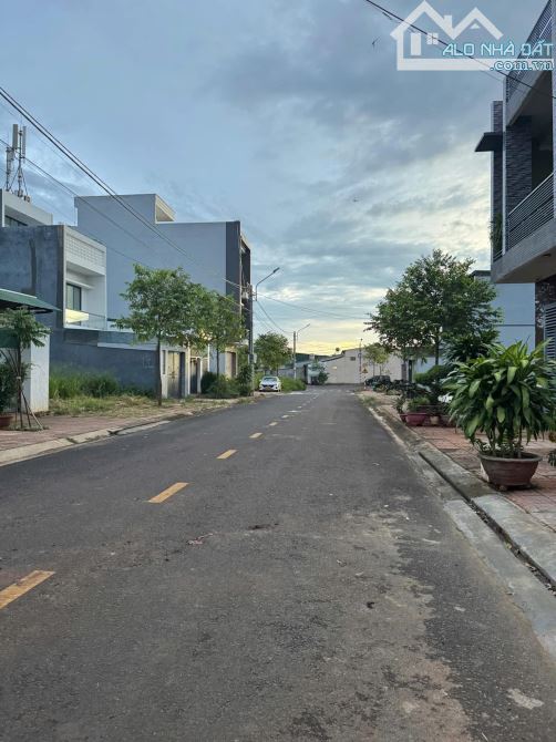 💥💥💥BÁN ĐẤT KHU ĐẤU GIÁ TÂN PHONG LK4 MẶT TIỀN ĐƯỜNG CHÍNH HỮU