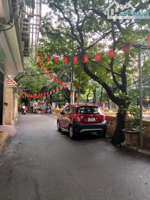 Bán Nhà Phố Nguyễn Ngọc Vũ  60m² x 7 Tầng, Thang Máy,Ô tô Tránh D/T 80 Tr/Th Giá 26.5 Tỷ