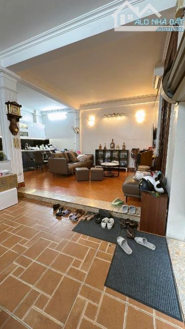 🌟 NHÀ ĐẸP NGUYỄN SƠN – Ô TÔ VÀO NHÀ – FULL NỘI THẤT XỊN 🌟  Nhà dân xây cực đẹp, kiên cố,