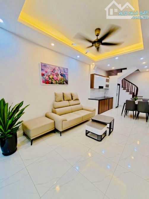 Bán nhà Nam Dư 31m 5 tầng full nội thất, ngõ ô tô giá 5.7 tỷ