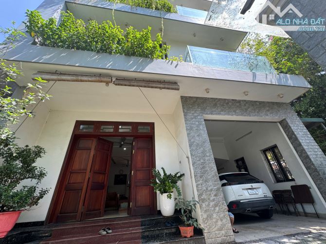 Bán nhà 5 tầng 150m2 tổ 8 Cự Khối, nhà rộng rãi, sân vườn, đủ công năng cho đại gia đình