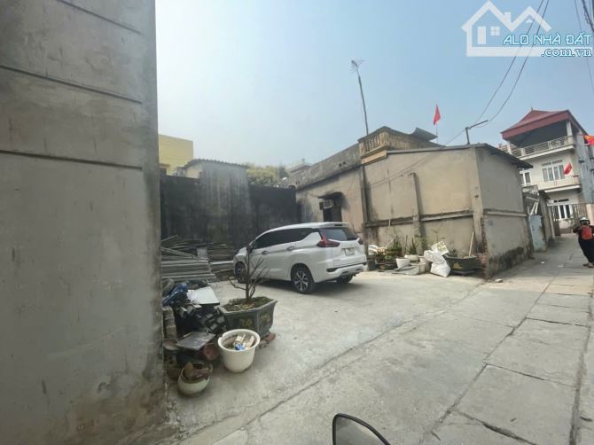48,8m Hà hồi -thường tín 🛻 ô tô đỗ cửa