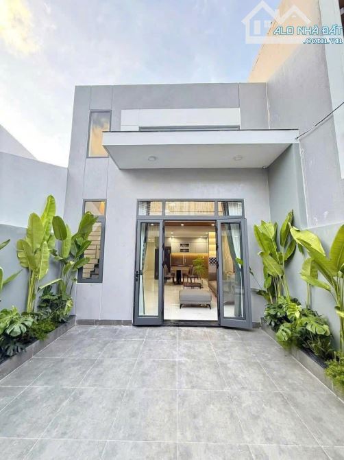 CHÍNH CHỦ BÁN GẤP CĂN NHÀ GÁC LỬNG GIÁP ĐƯỜNG ĐỒNG KHỞI BIÊN HOÀ GIÁ 1TỶ690 THƯƠNG LƯỢNG M