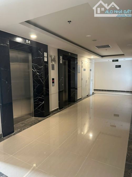 CHO THUÊ CĂN HỘ 1 PHÒNG NGỦ + TẠI TÒA BS8 – VIEW HỒ BƠI, HƯỚNG ĐÔNG NAM – GIÁ TỐT