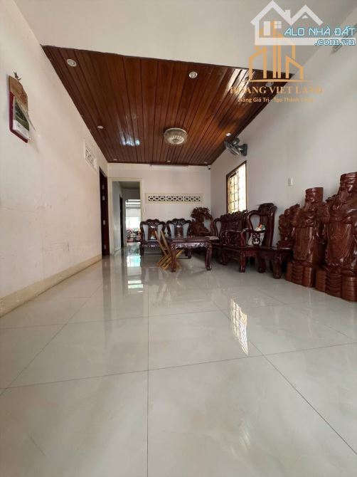 🌻 BÁN NHÀ HẺM 28 LÊ THỊ HỒNG GẤM, DT 8.5*21, TC 100%, GIÁ 8.1TỶ