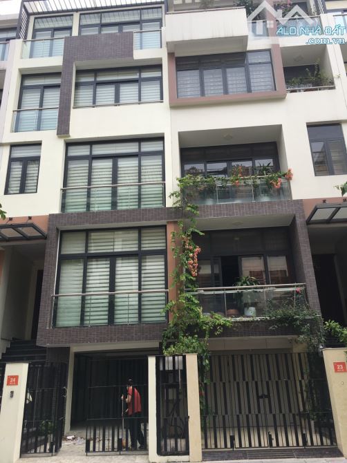 Cho thuê Nhà nguyên căn Liên kề tại Khu đô thị Hdmon Hàm Nghi . Diện tích 96m2 x 6 tầng