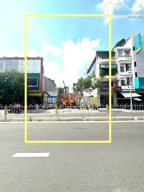 Bề ngang lớn! MT Hoàng Hoa Thám, Bình Thạnh, 14x27m, CN: 310m2 CTXD: H + 7 Tầng, giá 80 tỷ