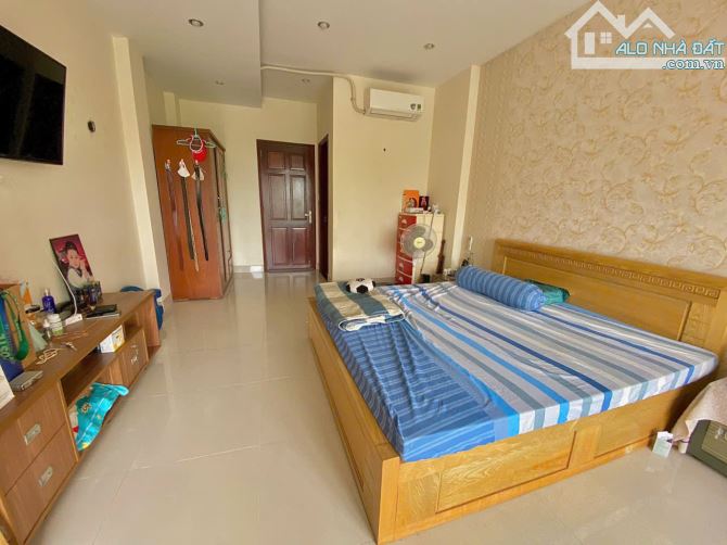 Bán Gấp Nhà MTKD Đường Tô Hiệu Tân Phú DT Khủng 4mx27m 4 Tầng giá chỉ 17.5 Tỷ
