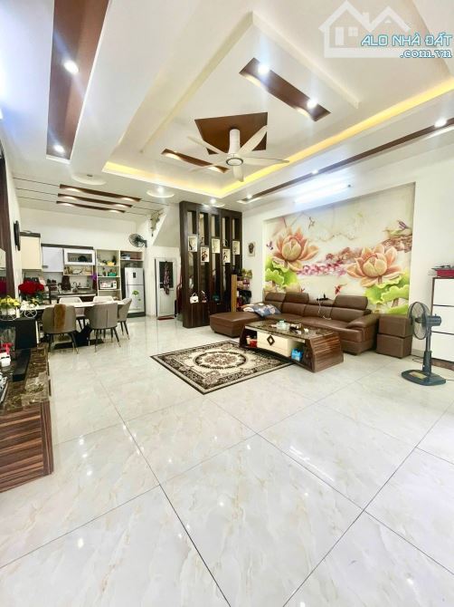 [Chủ cần bán gấp] nhà dân xây Lương Khánh Thiện, mặt tiền quyền lực, 40m, nhỉnh 7 tỷ.