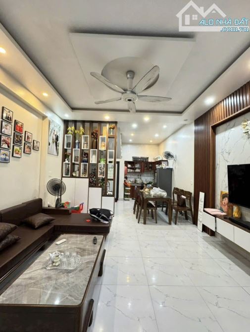 Bán nhà dân xây rẻ nhất Trần Đại Nghĩa, hàng xóm Bách Khoa, 40m, nhỉnh 7 tỷ.