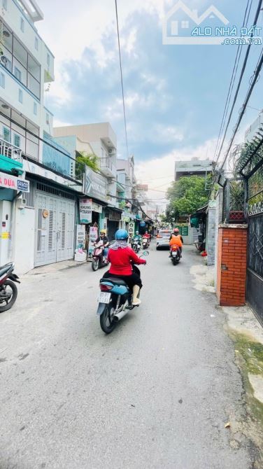 HẺM XE TẢI THÔNG 6M TRƯỚC NHÀ - XÔ VIẾT NGHỆ TĨNH, BT - 45m2 - 8,6 T.Ỷ