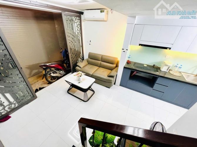 NHÀ CHÍNH CHỦ - 4 TẦNG - 1.99 TỶ - PHỐ MINH KHAI - HAI BÀ TRƯNG - KHÔNG QUY HOẠCH