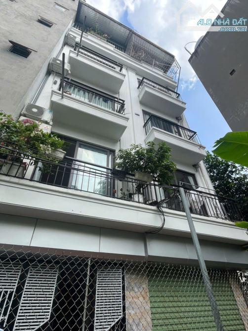 BÁN NHÀ ĐẸP TẠI THẠCH BÀN – LONG BIÊN – CHỈ VIỆC Ở NGAY , DT: 30m2, giá: 5.2 tỷ