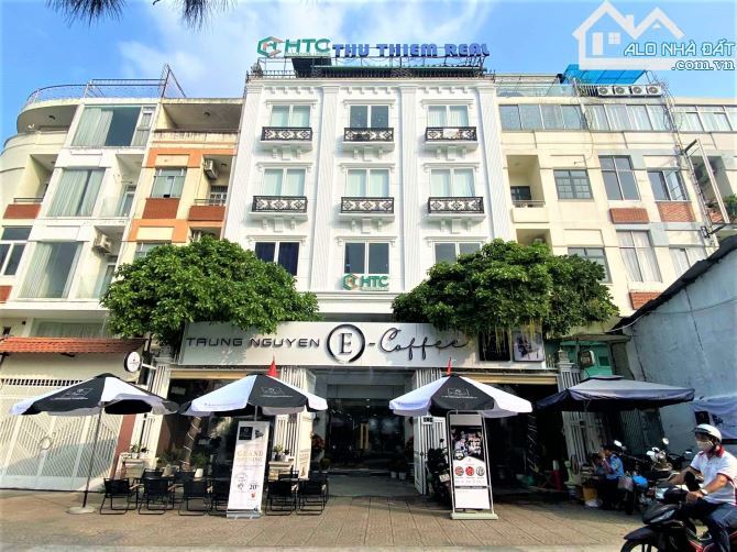 Mặt tiền Võ Văn Kiệt, Quận 1 - Ngang 12m x 16m - 6 Tầng - Giá: 85 Tỷ - HĐT: 200tr/Tháng