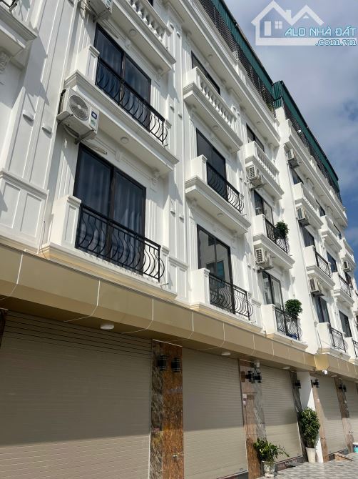 NHÀ ĐỨC THẮNG – 33m² x 5 TẦNG MỚI - HV TÀI CHÍNH 200M - Ô TÔ GẦN NHÀ - 7.5 TỶ