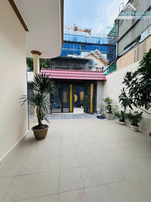 CG-Căn  BIỆT THỰ MINI -TÂN ĐÔNG HIỆP (DĨ AN CŨ),TP.HCM 150m2 ngang 10m, sân oto chỉ 4.8ty