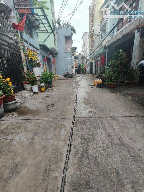 Nhà Hẻm Xe Hơi 84m2, 3 Tầng, Nguyễn Súy - Tân Phú, Chỉ 8 Tỷ 9