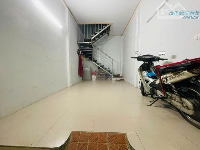 TÔI BÁN NHÀ ĐƯỜNG KHƯƠNG TRUNG 30m2, 4 TẦNG, 5.2 TỶ