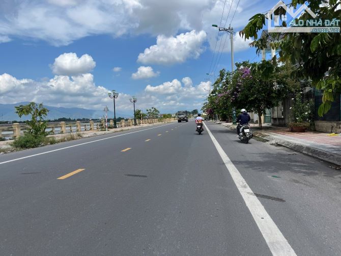 Bán đất đẹp ô tô thông gần bờ kè Trần Phú Diên Khánh
