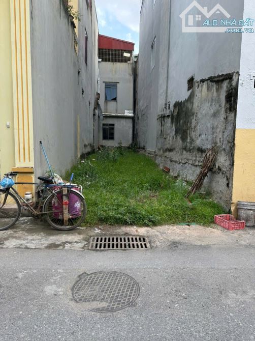 BÁN GẤP 64M ĐẤT THỔ CƯ XÃ THANH TRÌ P.LÔ ÔTÔ TRÁNH KINH DOANH CHỈ 6.8 TỶ
