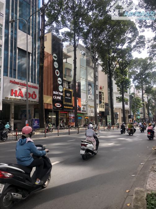 Giá rẻ nhất Sài Gòn, mặt tiền CMT8, DT 8.2x32m, giá chỉ 48 tỷ, không lỗi phong thủy