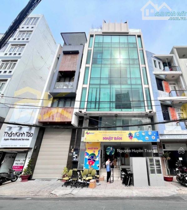 Bán nhà Mặt tiền Nguyễn Thái Bình, Tân Bình - Đoạn đẹp lề đường lớn. DT: 5.3m x 16m, Giá 2