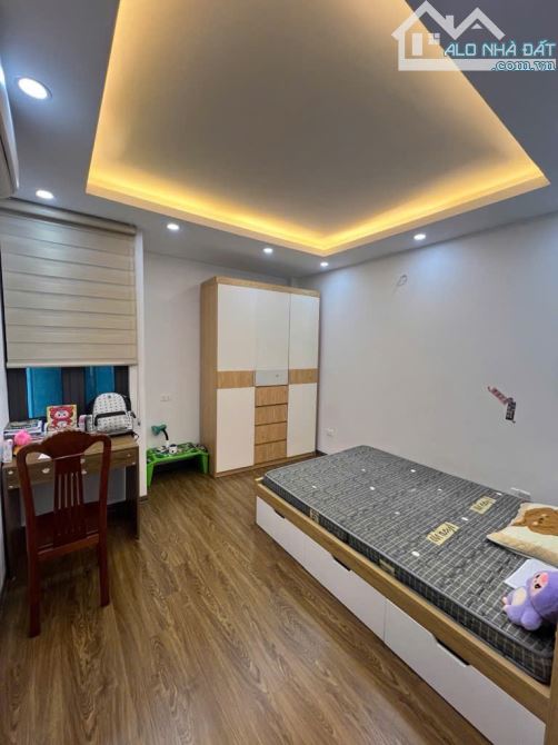 BÁN NHÀ CẦU GIẤY - VỊ TRÍ TRUNG TÂM - GẦN NHIỀU TRƯỜNG ĐẠI HỌC - DT 34M2, GIÁ HỢP LÝ