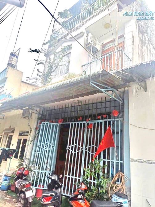Bán nhà sổ Hồng riêng dt 43m2 đào duy từ phường đông hoà