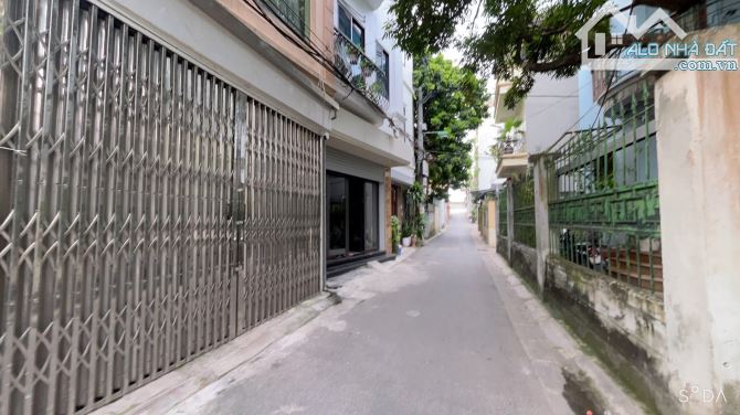 NHÀ MỚI XÂY - THỤY PHƯƠNG - 8M RA MẶT NGÕ Ô TÔ TRÁNH - NGÕ THÔNG - CHỦ THIỆN CHÍ BÁN -DT 3