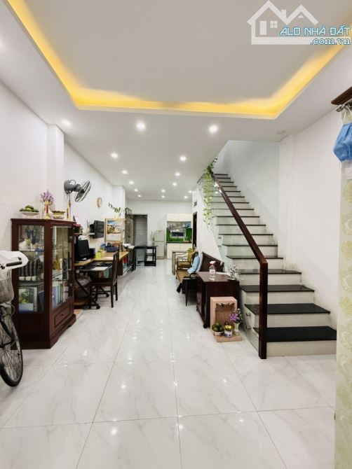 NGAY KHU CITYLAND – HẺM TRƯỚC NHÀ 4,5M - 46m2 ( 4 x 12 ) - 2 TẦNG  - 2PN – 3WC.