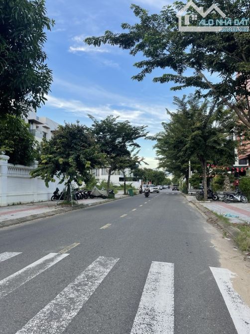 Bán 525m2 Đất - Nguyễn Đình Thi - Lô Biệt Thự  Hoà Xuân