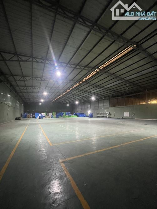 Cho thuê kho xưởng 1800m2 Linh Trung, Thủ Đức có pccc, đường xe cont