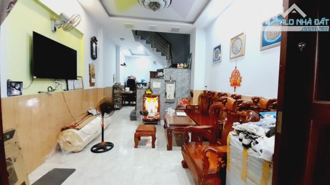 GẦN CV LÀNG HOA - XE HƠI ĐẬU SÂN - 60M2 ( 4 X 15 ) - 4 TẦNG - 4 PN.