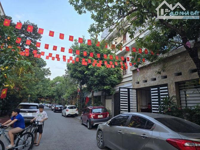 Bán lô đất ngay cạnh khu vui chơi dãy BT1 làn 2 Bình Than, KĐT Đại Dương, tp BN ♦️DT 90m2