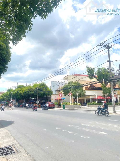 Bán nhà 1 trệt 1 lầu 100m2 đường ô tô gần BigC Tân Hiệp TP Biên Hòa có 5,3 tỷ