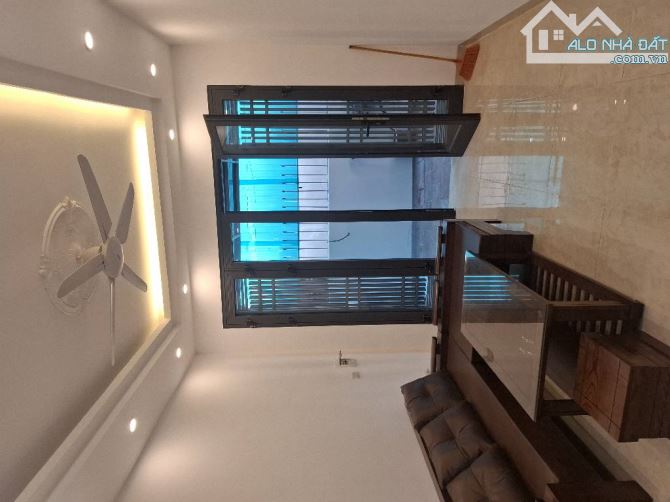 ĐẤT VÀNG VIỆT HƯNG, 2 MẶT THOÁNG, GẦN Ô TÔ, 41m², GIÁ 7 TỶ, VỊ TRÍ LÕI LONG BIÊN 💥  Mô tả