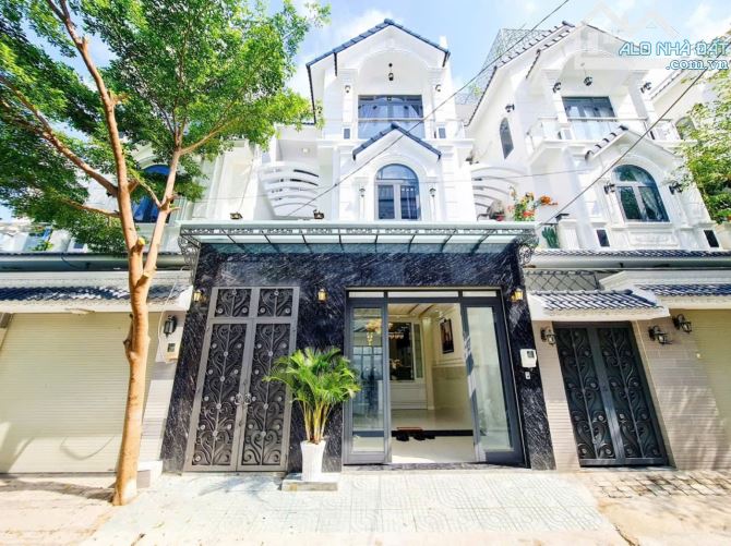 Bán HXH 2637 khu dân trí cao 6,4x13 nhà đẹp giá 8ty25(4L)