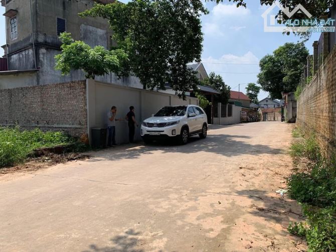 Bán đất Thạch Hòa Thạch Thất, gần chợ Hòa Lạc – 100m2, giá chỉ 3 tỷ – Sổ sẵn, vị trí đắc đ