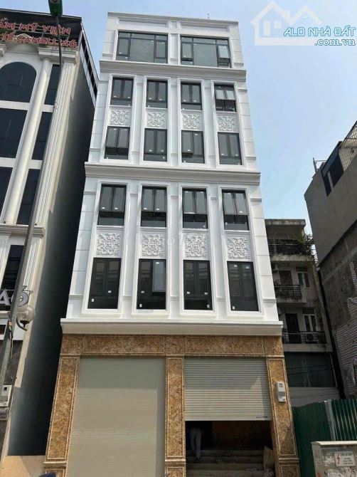 Cho thuê tòa nhà 7 tầng + hầm mặt phố Trịnh Đình Cửu – Hoàng Mai, 180m², MT 9m, giá 160tr/