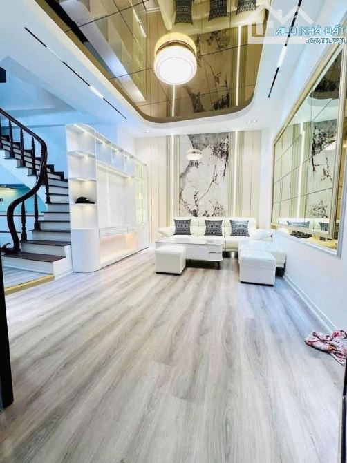 VIP NGOẠI GIAO ĐOÀN! Bán Lô Góc 40m² - Xây 6 Tầng Hiện Đại. Giá Tốt 10.5 Tỷ.