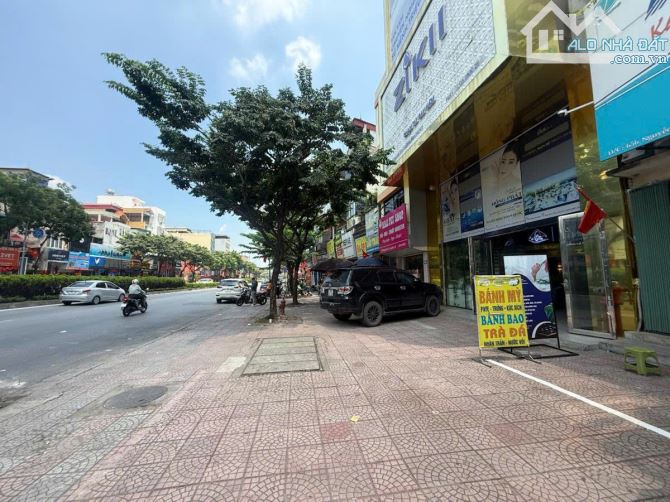 TOÀ BUILDING CẦU GIẤY - DOANH THU 2 TỶ/NĂM - VỊ TRÍ ĐẮC ĐỊA - HỢP NHÀ ĐẦU TƯ DÒNG TIỀN.