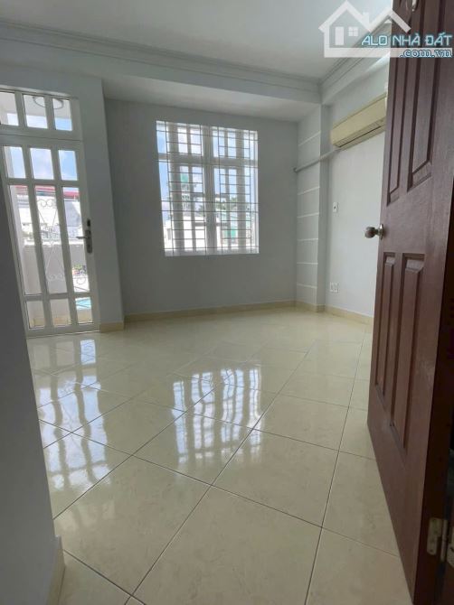 Hẻm xe tải thông 4 tầng ngay Phan Đăng Lưu