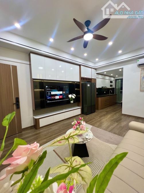 Nhà riêng 6 tầng, 56m2, 6PN, 7WC, ô chờ thang máy