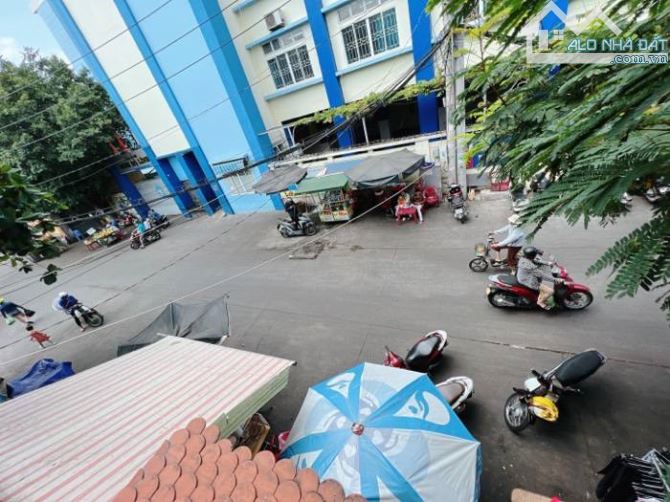 80m2 - 4 tầng, hẻm 16m, Xóm Chiếu - 16,2 tỉ.