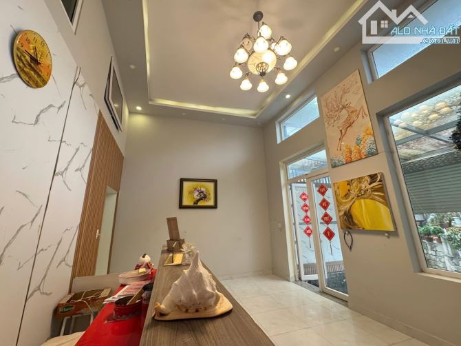 🌼 Bán Khách sạn xinh xắn trung tâm Đà Lạt – Hẻm ô tô, full nội thất