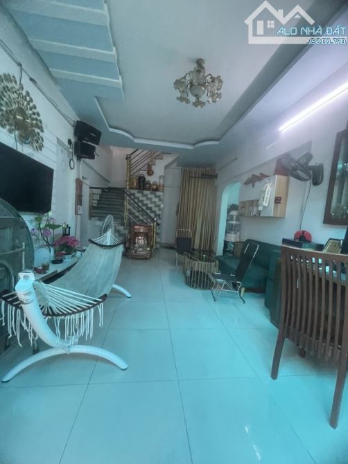 Bán nhà giá rẻ Bình Tân, đường Miếu Gò Xoài, 93m2, 2 lầu, hẻm xe hơi, chỉ nhỉnh 6 tỷ