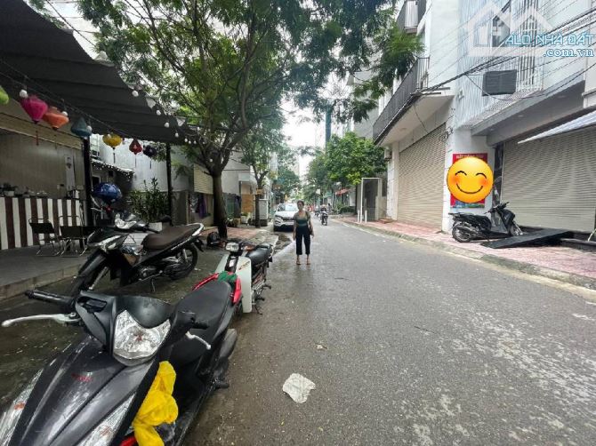 Nhà Nguyễn Xiển,Phân lô - Ô tô tránh,vỉa hè - Gara ô tô - Nội thất đẹp - 50m - 5 tầng - 16