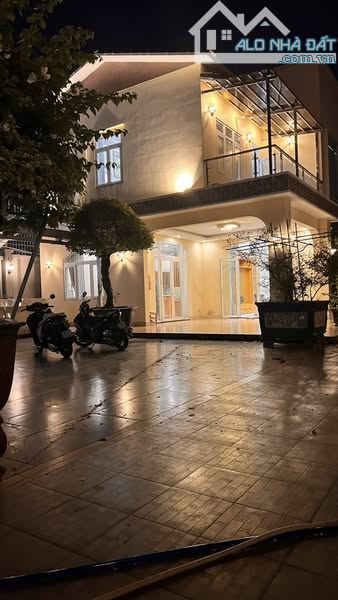 Biệt Thự Mặt Tiền - Đường CONTAINER  - DT: 17x60- Ngay Coopmart Nguyễn Ảnh Thủ - Tô Ký.