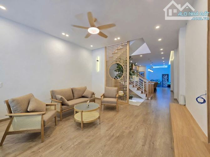 Siêu vip! NHÀ 3 TẦNG NGUYỄN ĐỔNG CHI thiết kế hiện đại trung tâm Hải Châu 81m2 7tyx